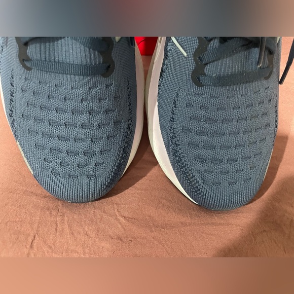 New Balance Fresh Foam - Picture 3 of 11